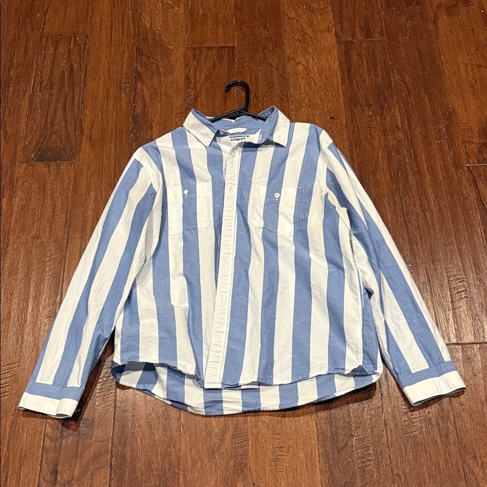 XL SLIM FIT BUTTON UP - Picture 1 of 8